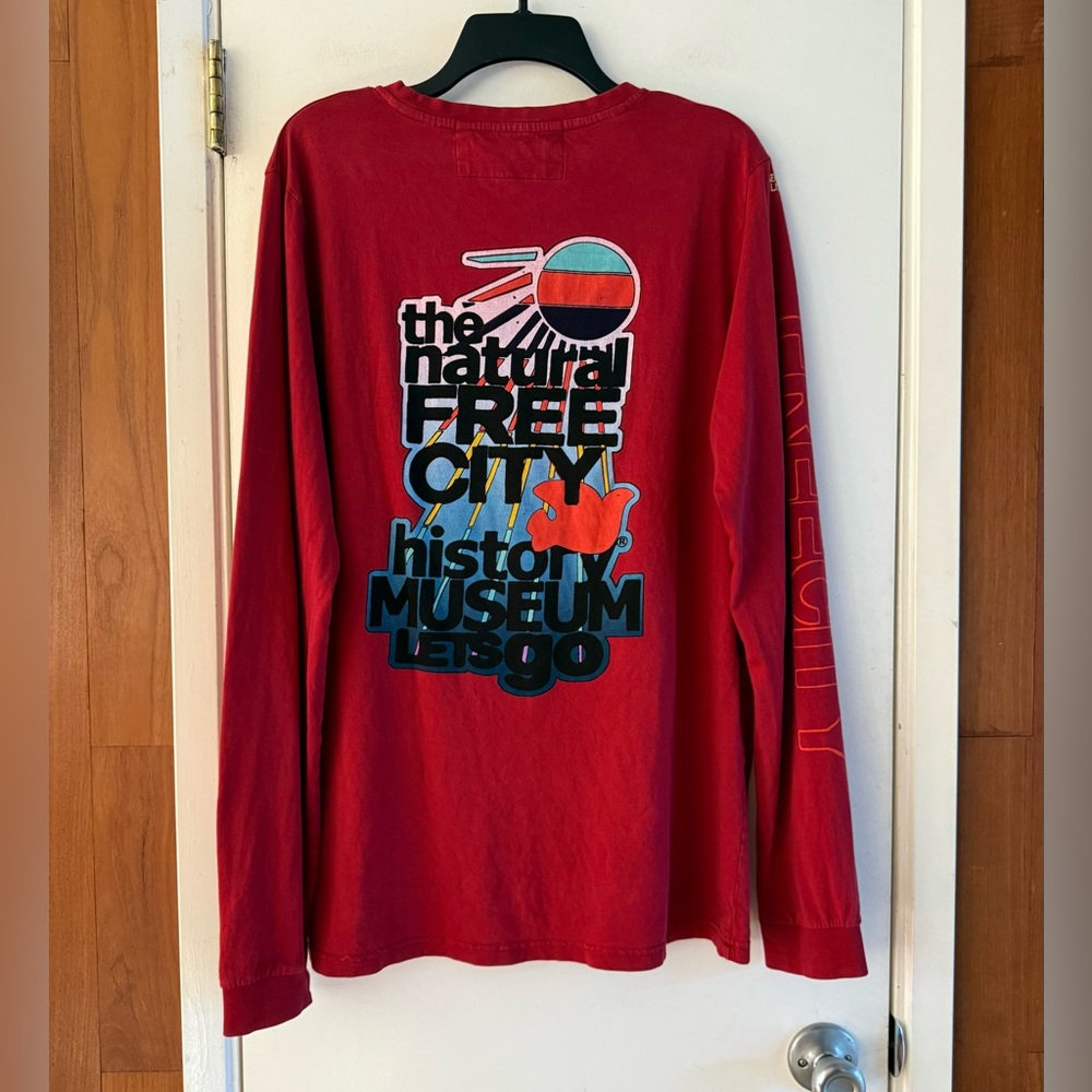 Free City Lets Go History Museum Long Sleeve Tee